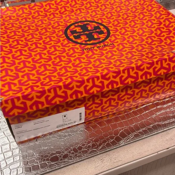 Tory Burch Navy Blue Boots with Gold Logo - Picture 9 of 10